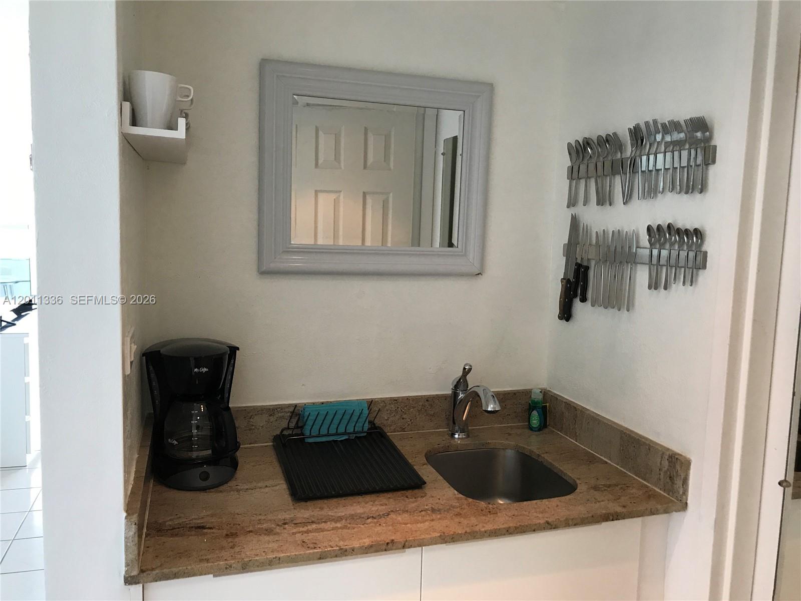 5445 Collins Ave # 530