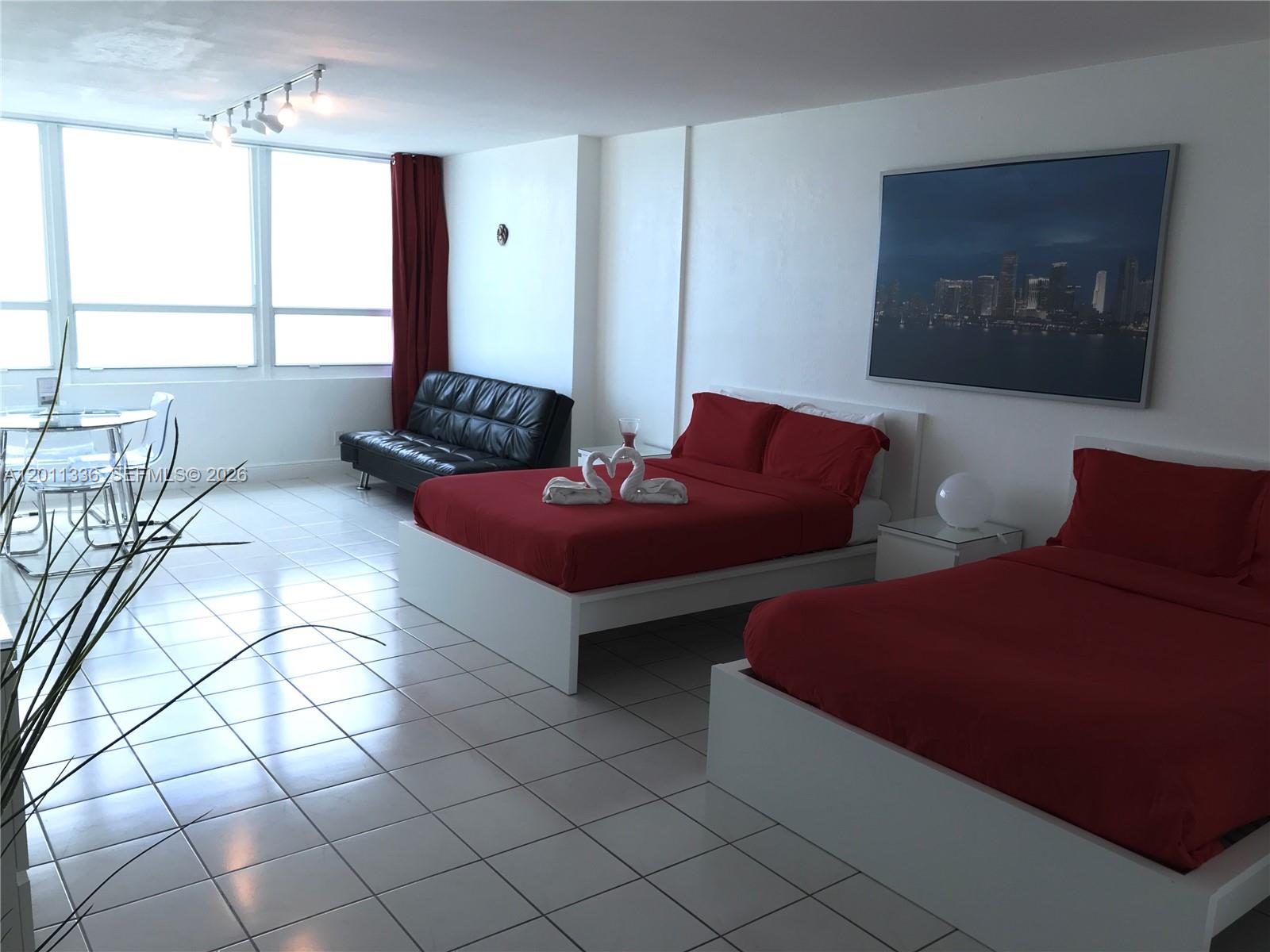 5445 Collins Ave # 530