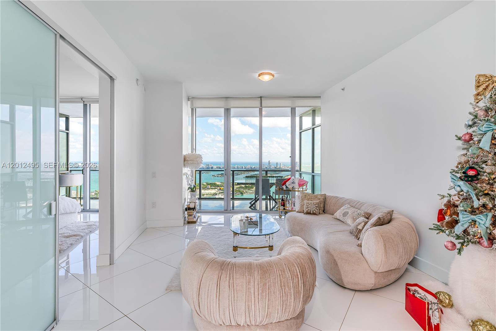 1100 Biscayne Blvd # 5702