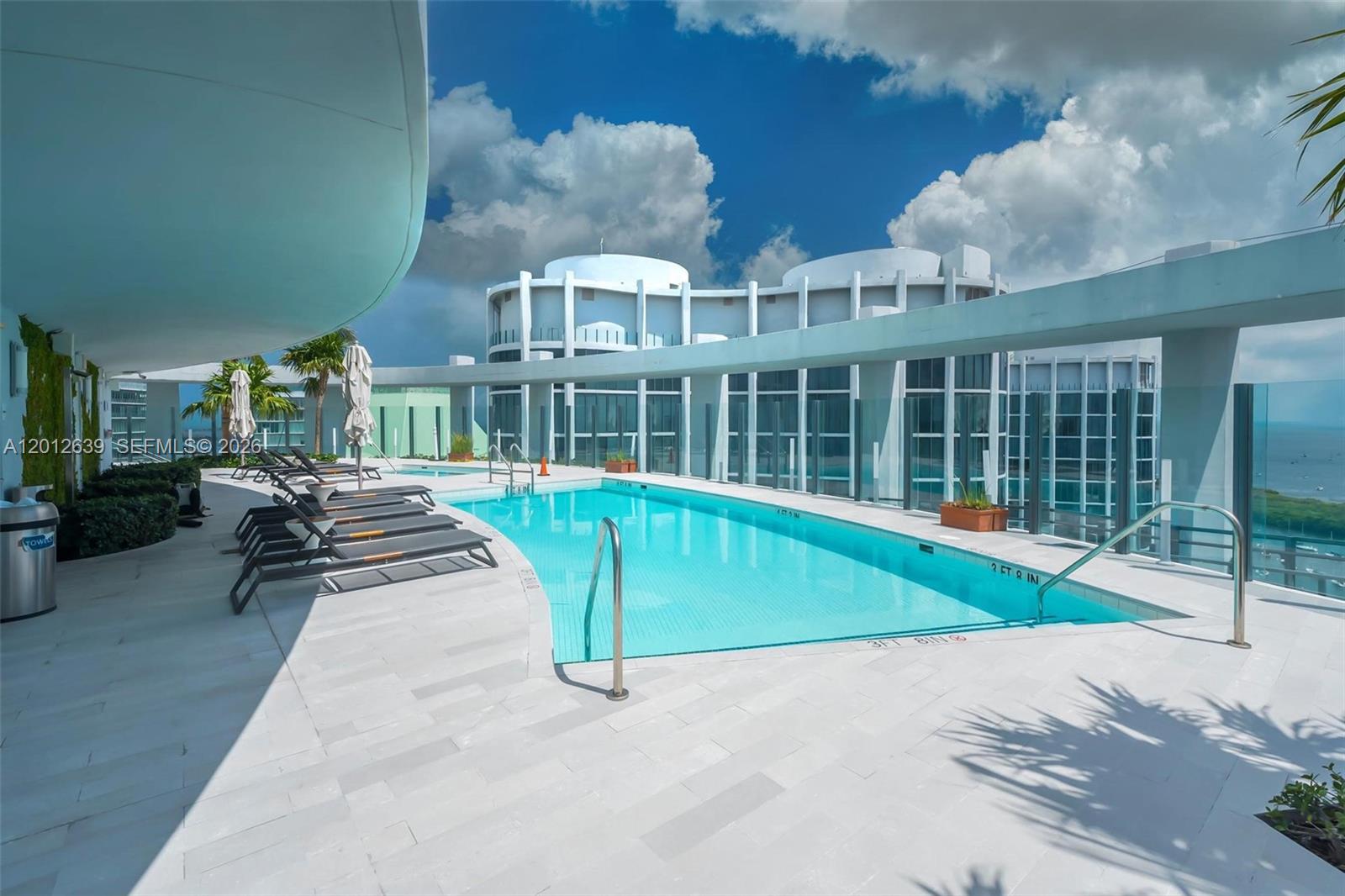 2831 S Bayshore Dr # 402
