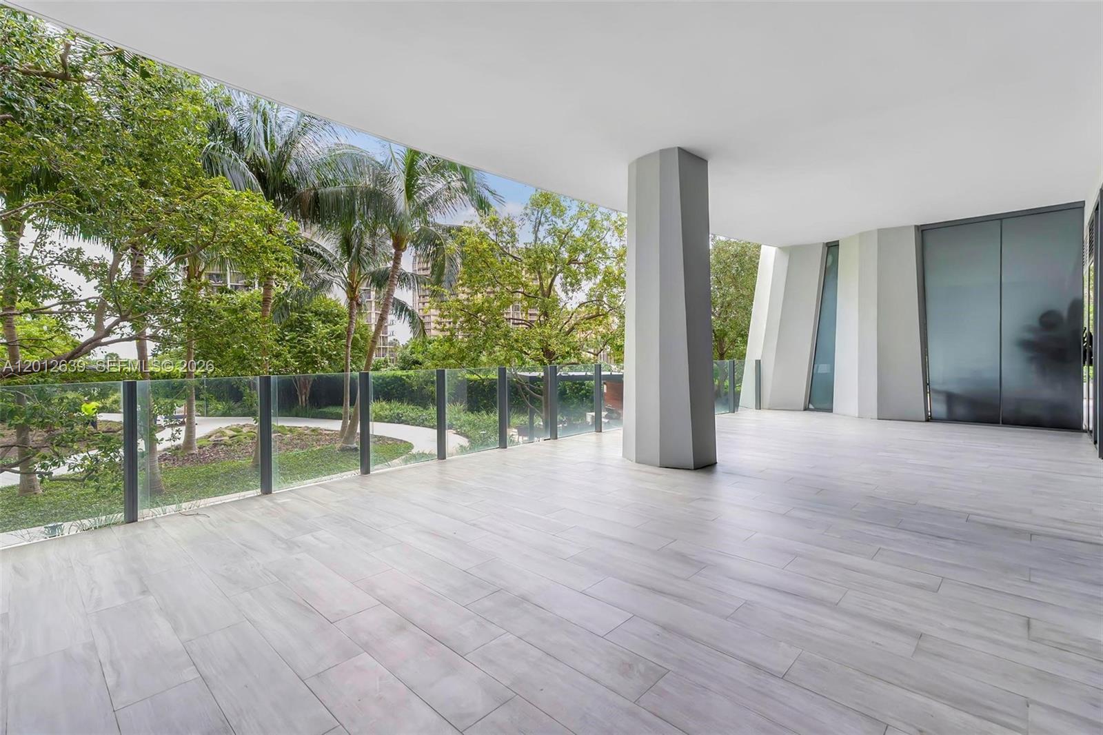 2831 S Bayshore Dr # 402