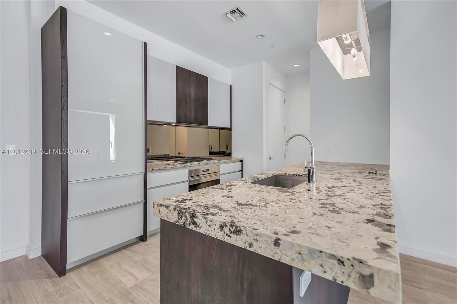 2831 S Bayshore Dr # 402