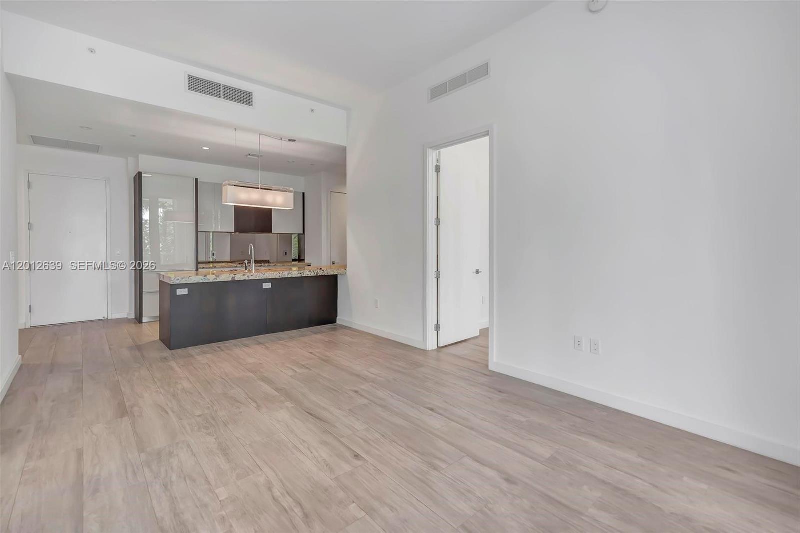 2831 S Bayshore Dr # 402