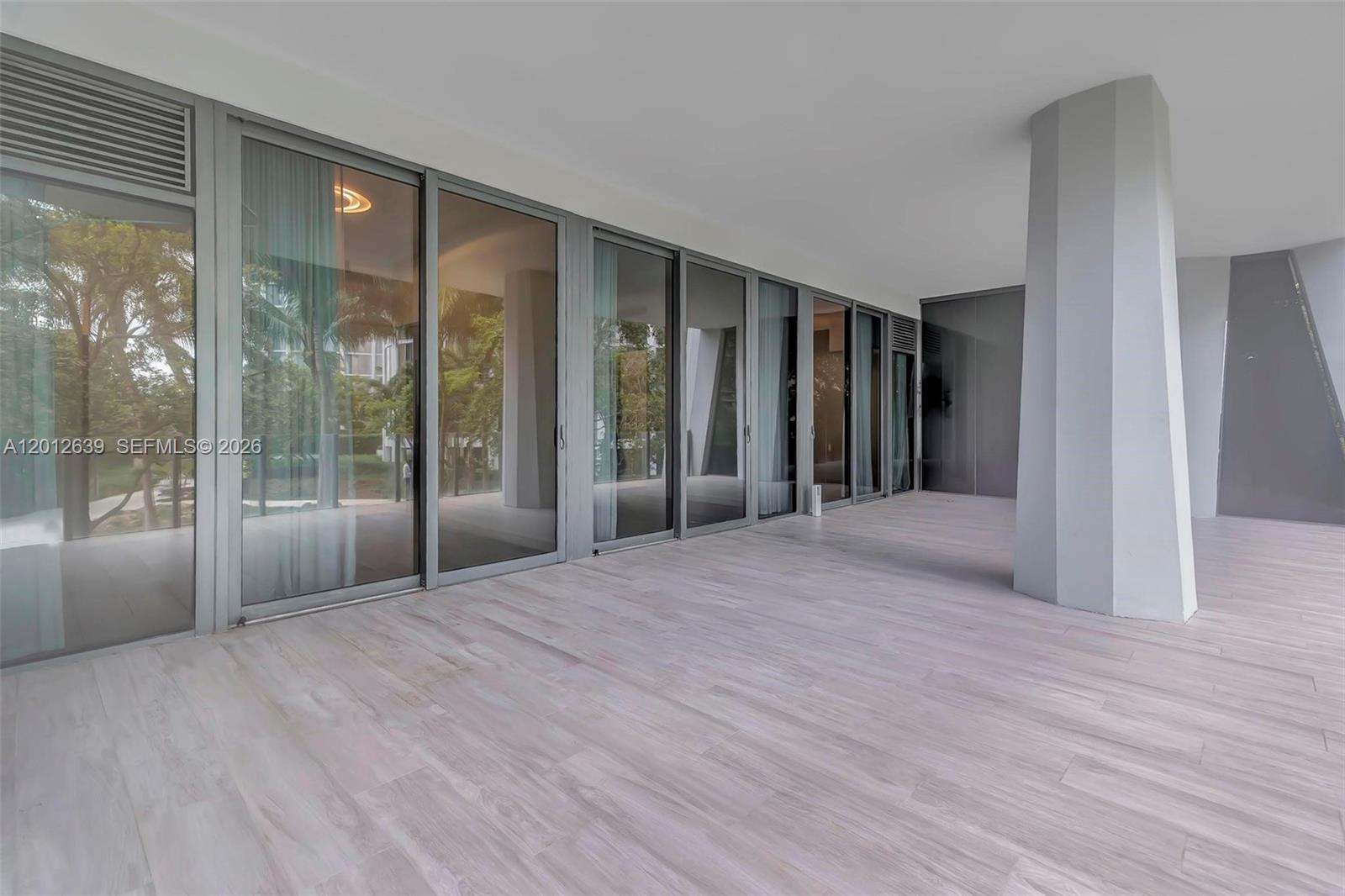 2831 S Bayshore Dr # 402