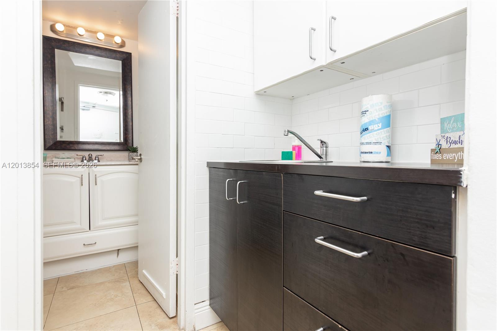 5445 Collins Ave # 627