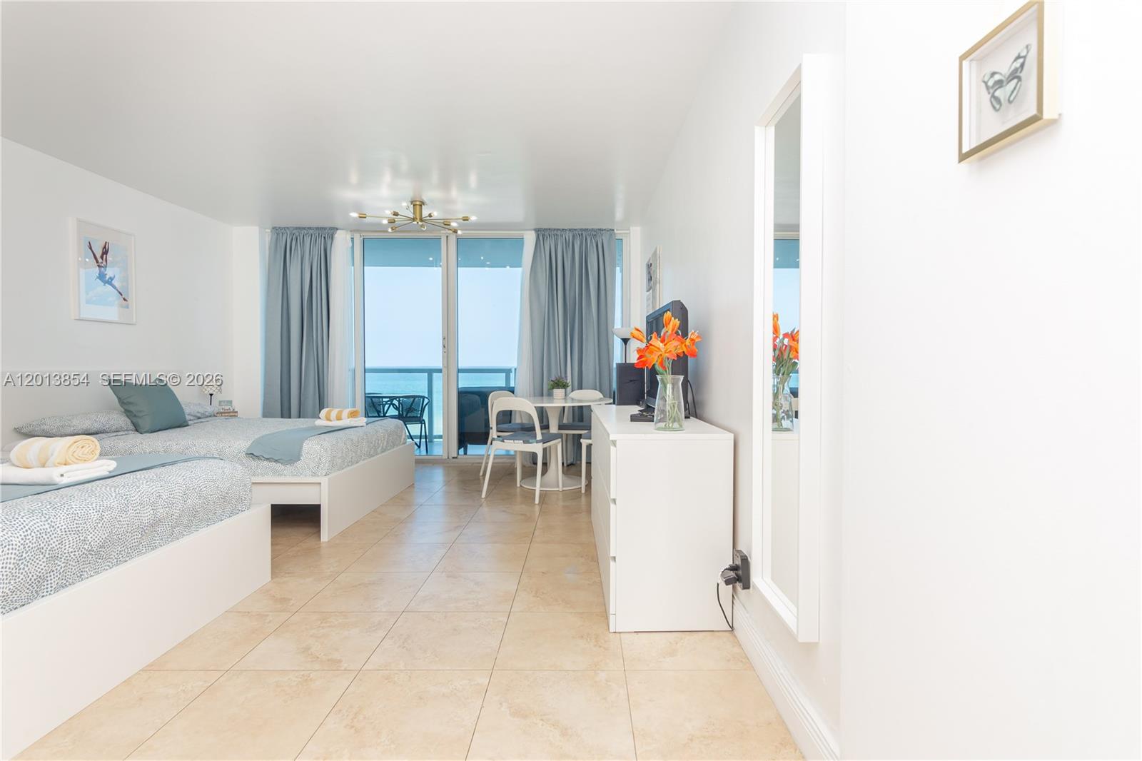 5445 Collins Ave # 627