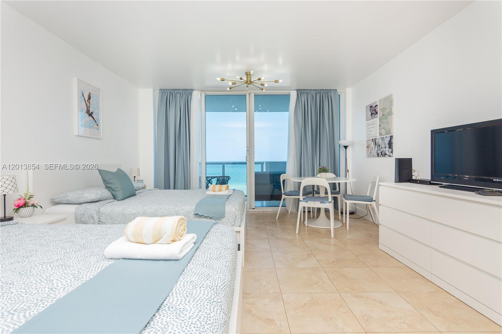 5445 Collins Ave # 627