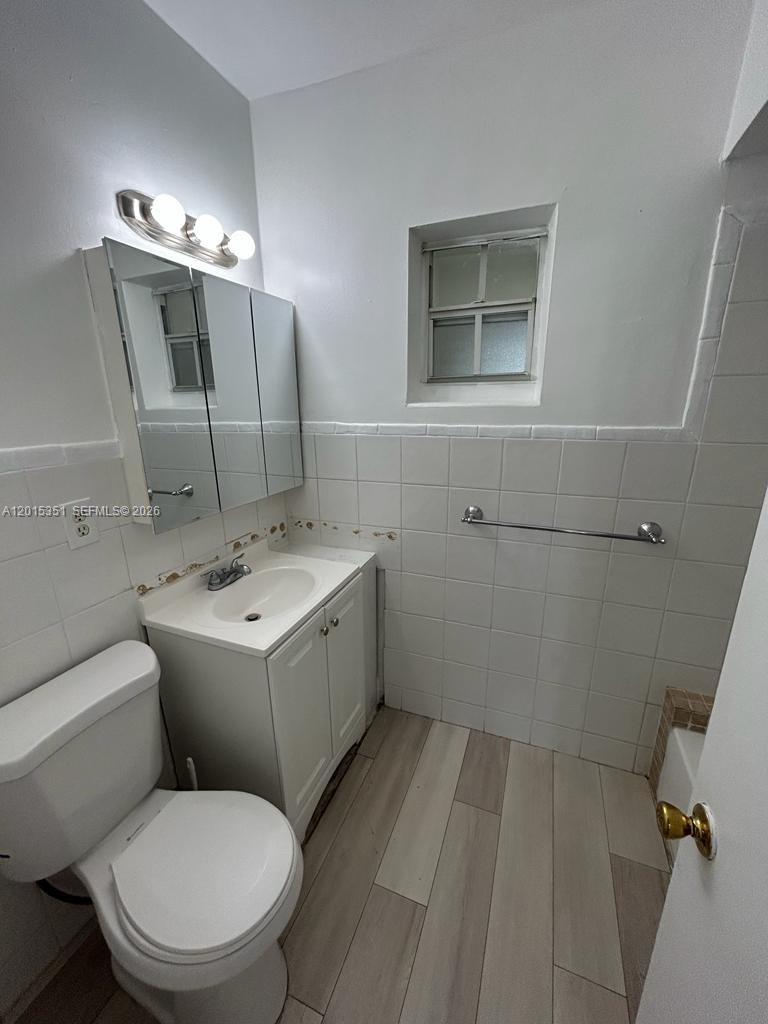 7920 East Dr # 14