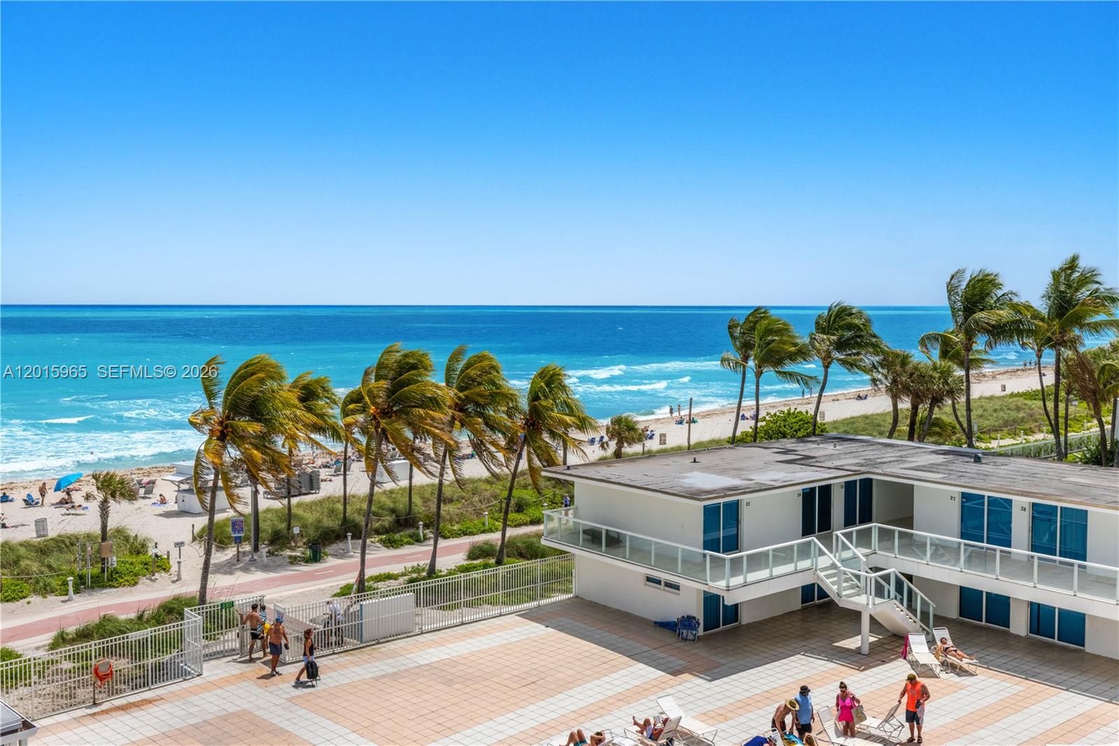 5445 Collins Ave # 1606