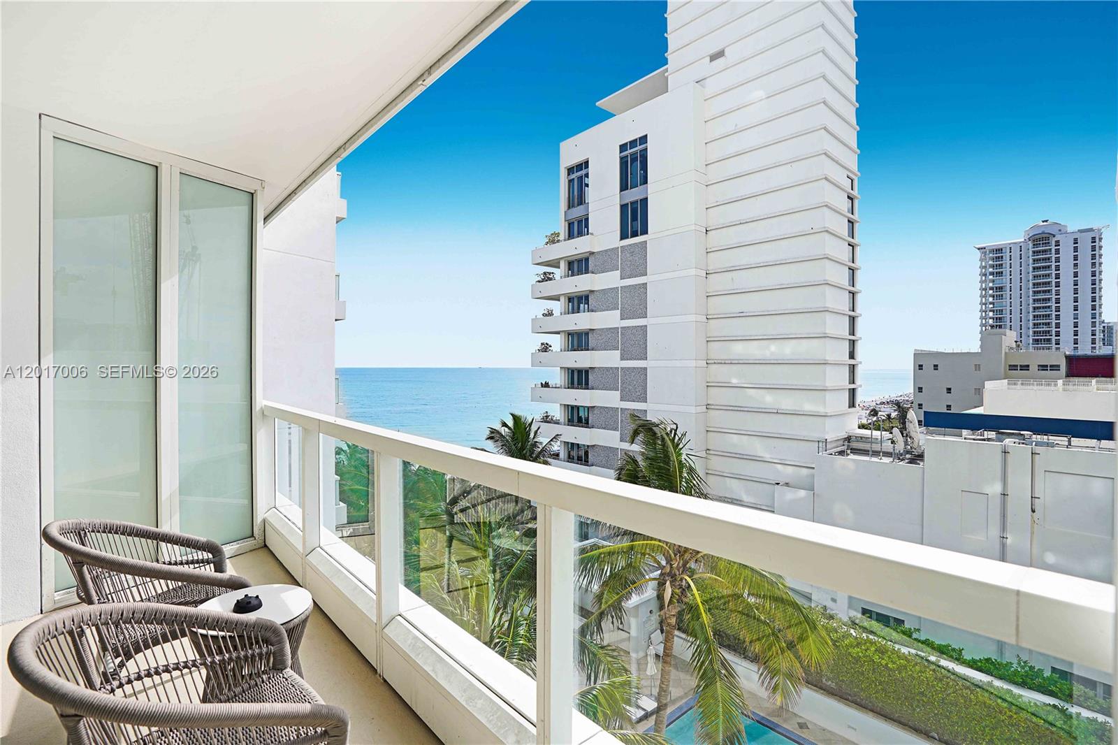 4391 Collins Ave # 916