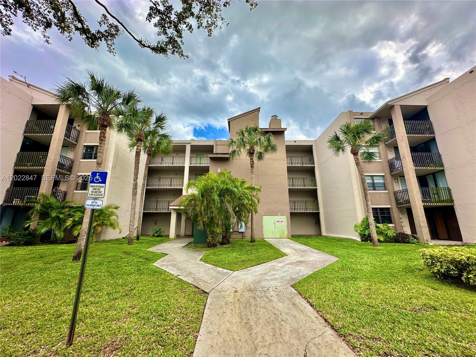 3561 SW 117 Ave # 408 Unit: 7-408
