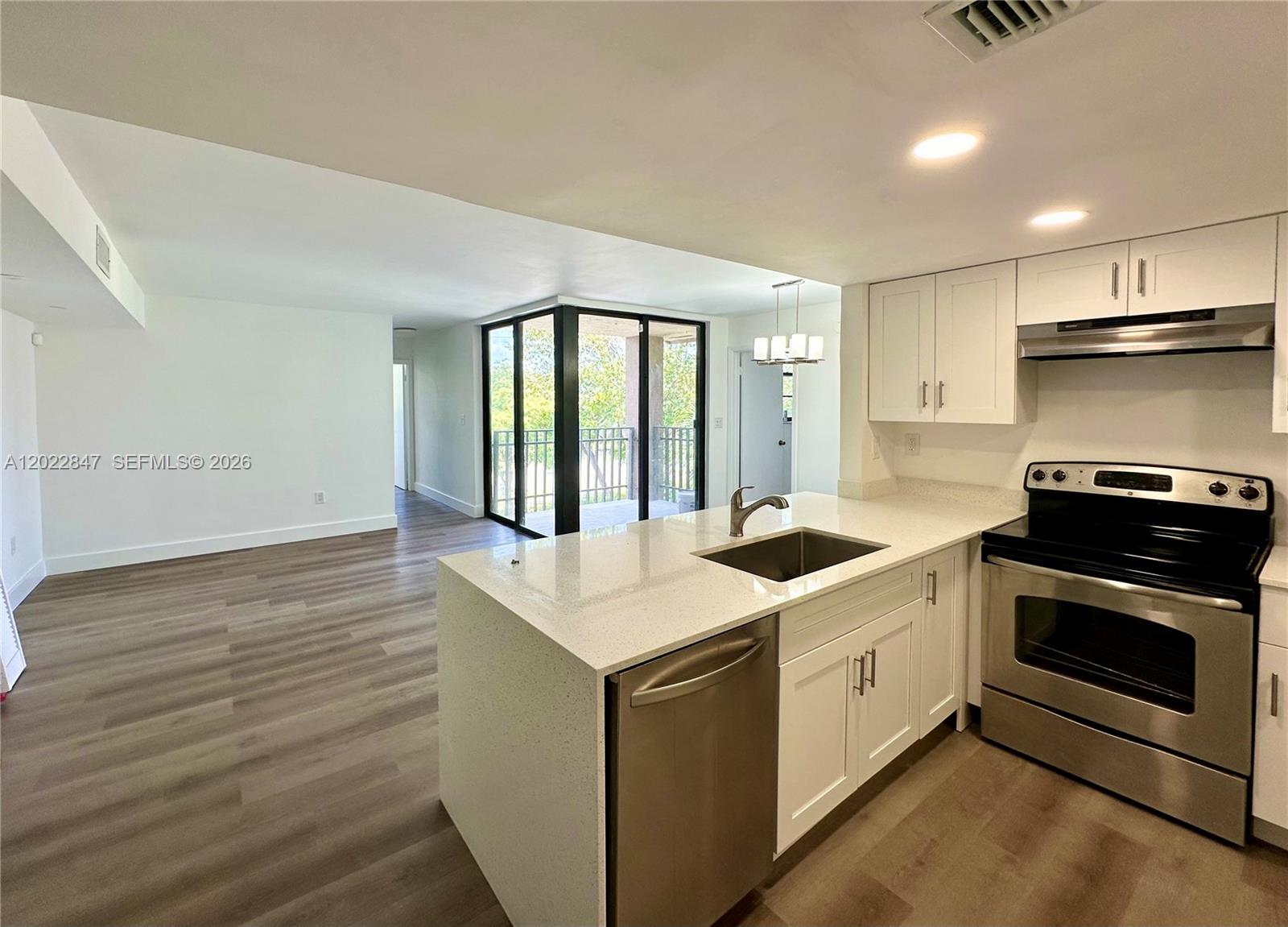 3561 SW 117 Ave # 408 Unit: 7-408