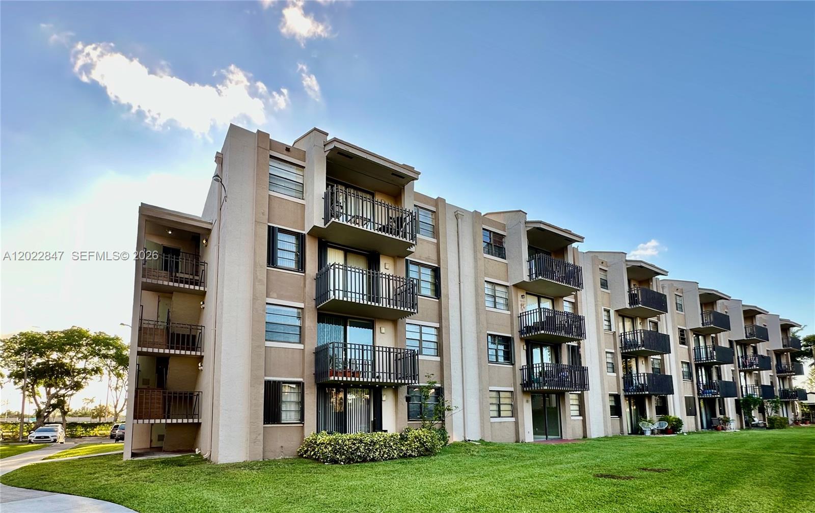 3561 SW 117 Ave # 408 Unit: 7-408