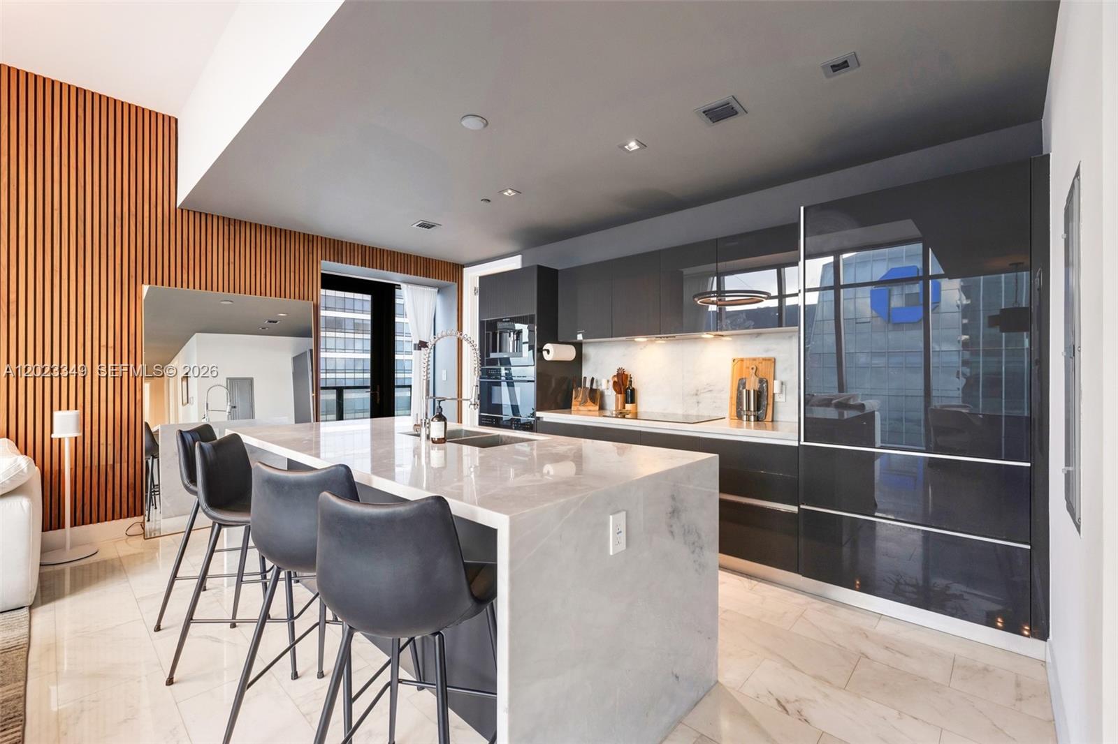 1451 Brickell Ave # 4304