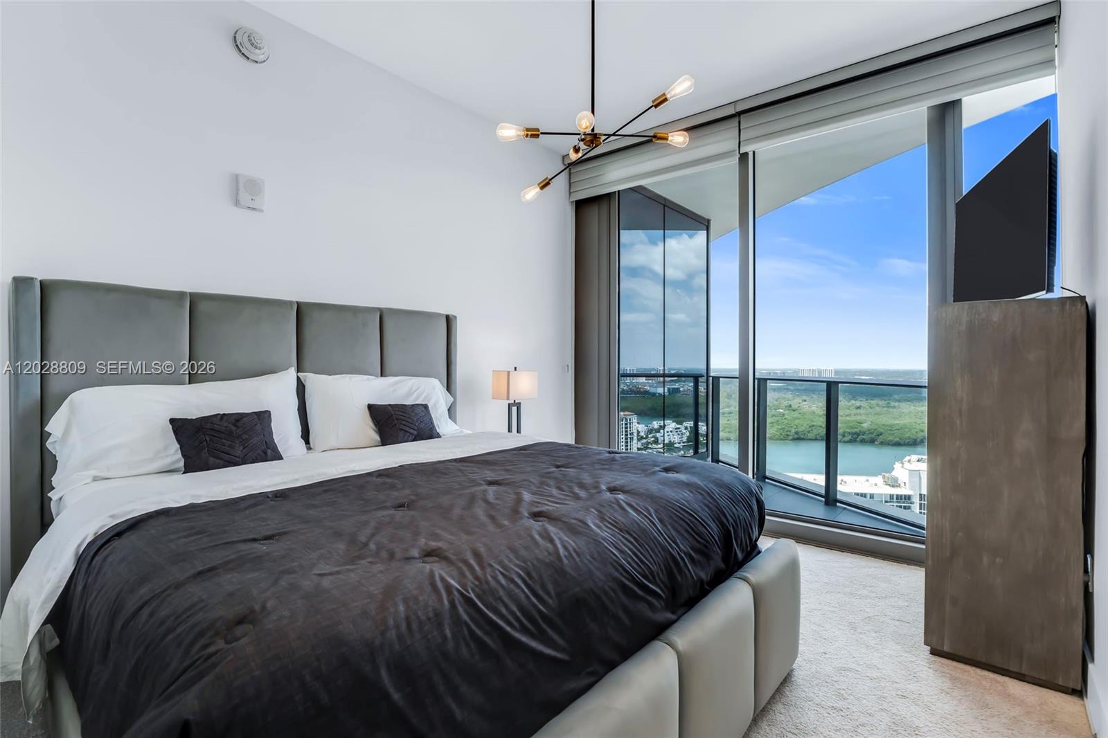 15701 Collins Ave # 2903