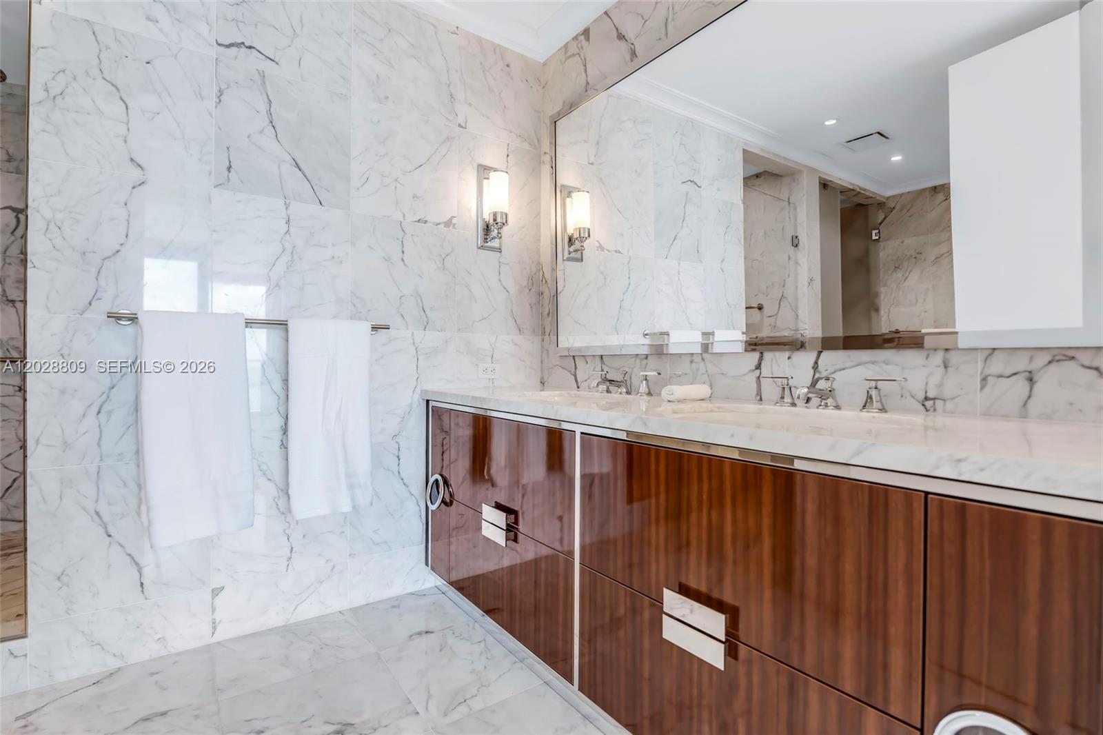 15701 Collins Ave # 2903
