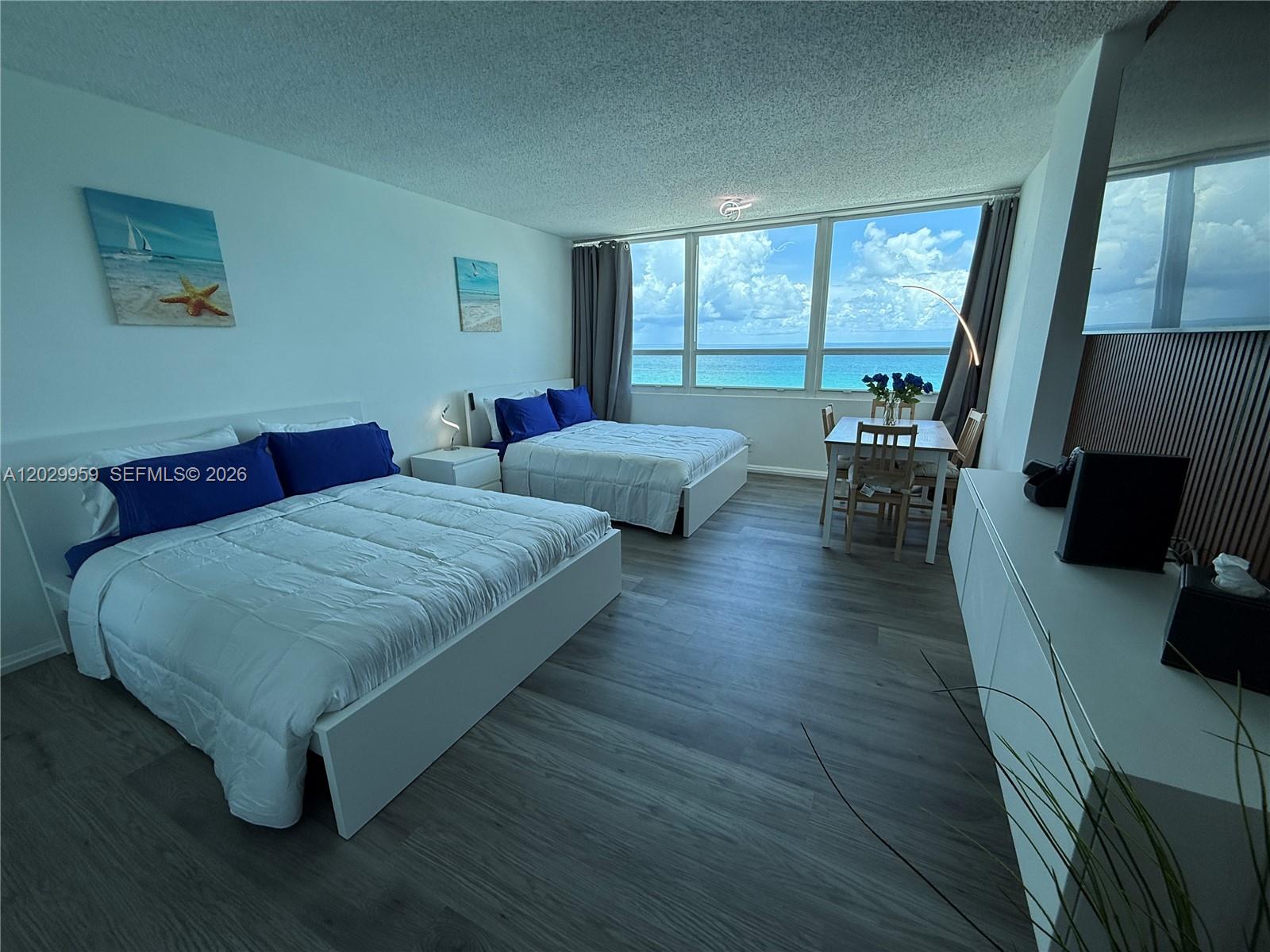 5445 Collins Ave # 1701