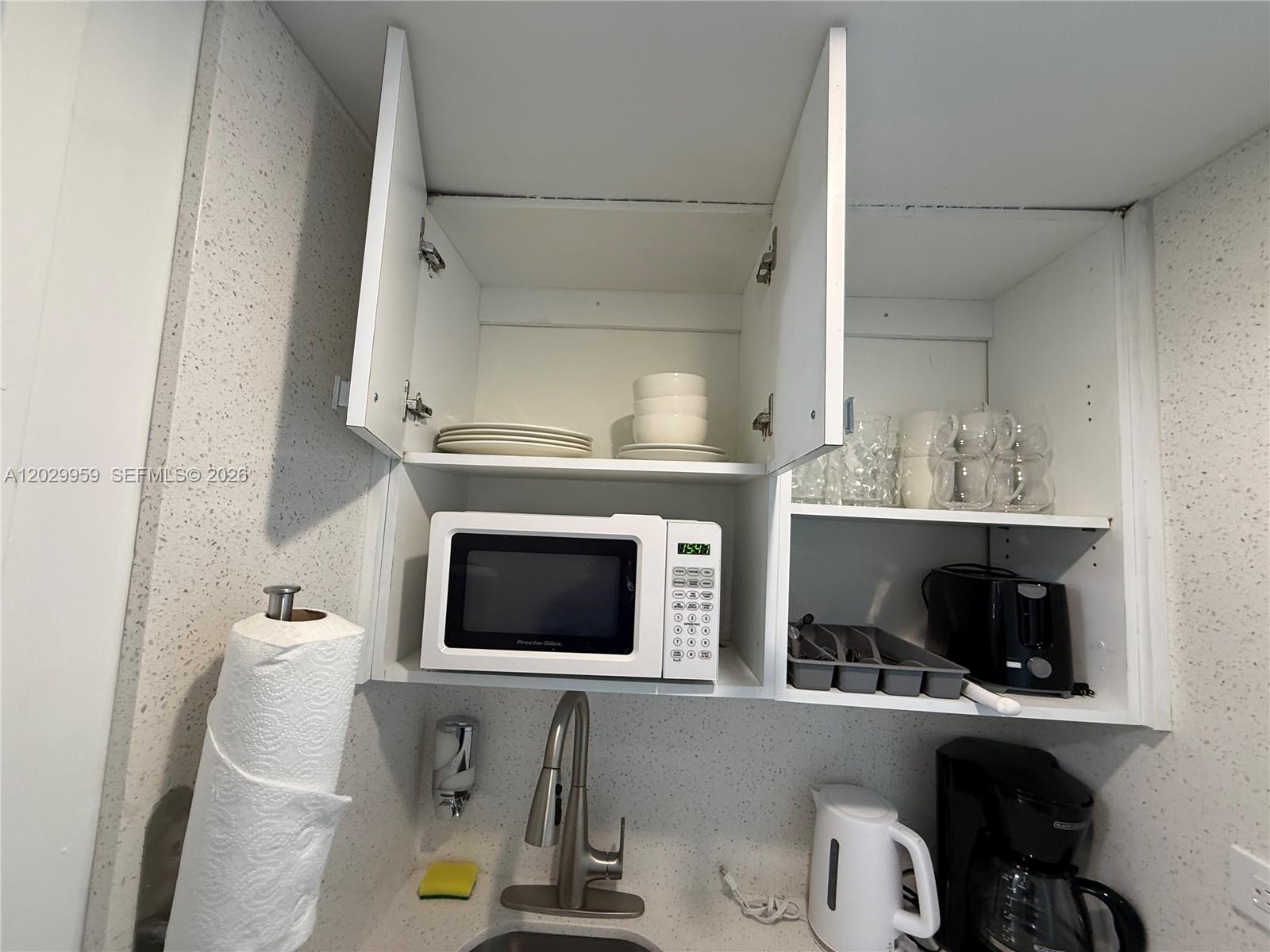 5445 Collins Ave # 1701