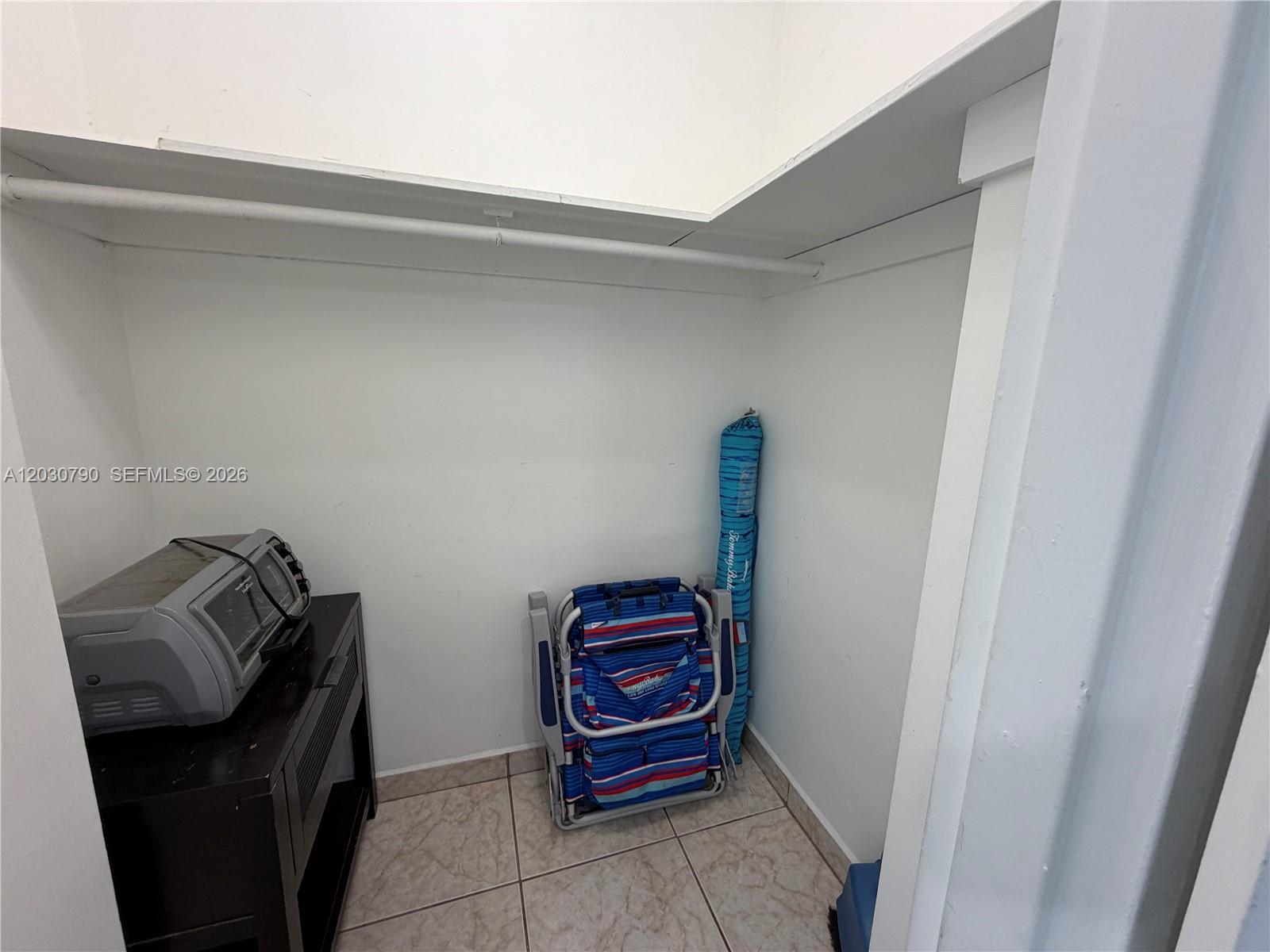 5445 Collins Ave # 1506