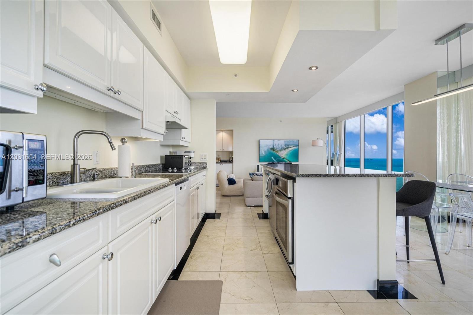 4779 Collins Ave # 2305