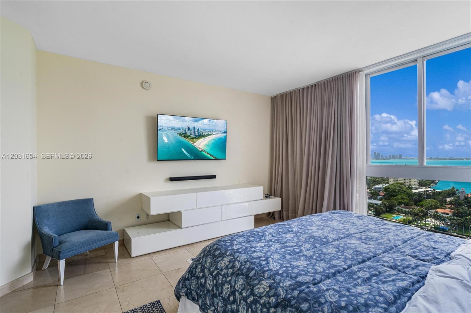 4779 Collins Ave # 2305
