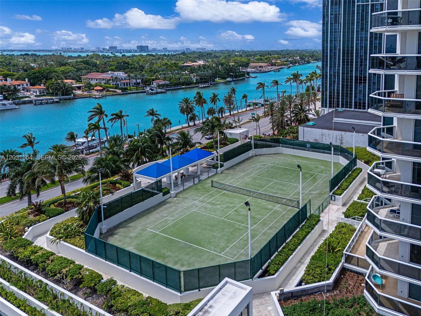 4779 Collins Ave # 2305
