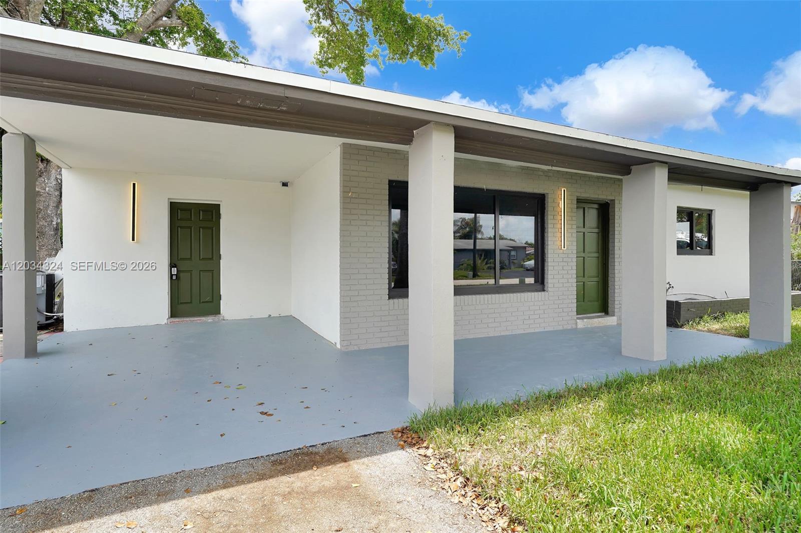 3140 NE 9th Ter