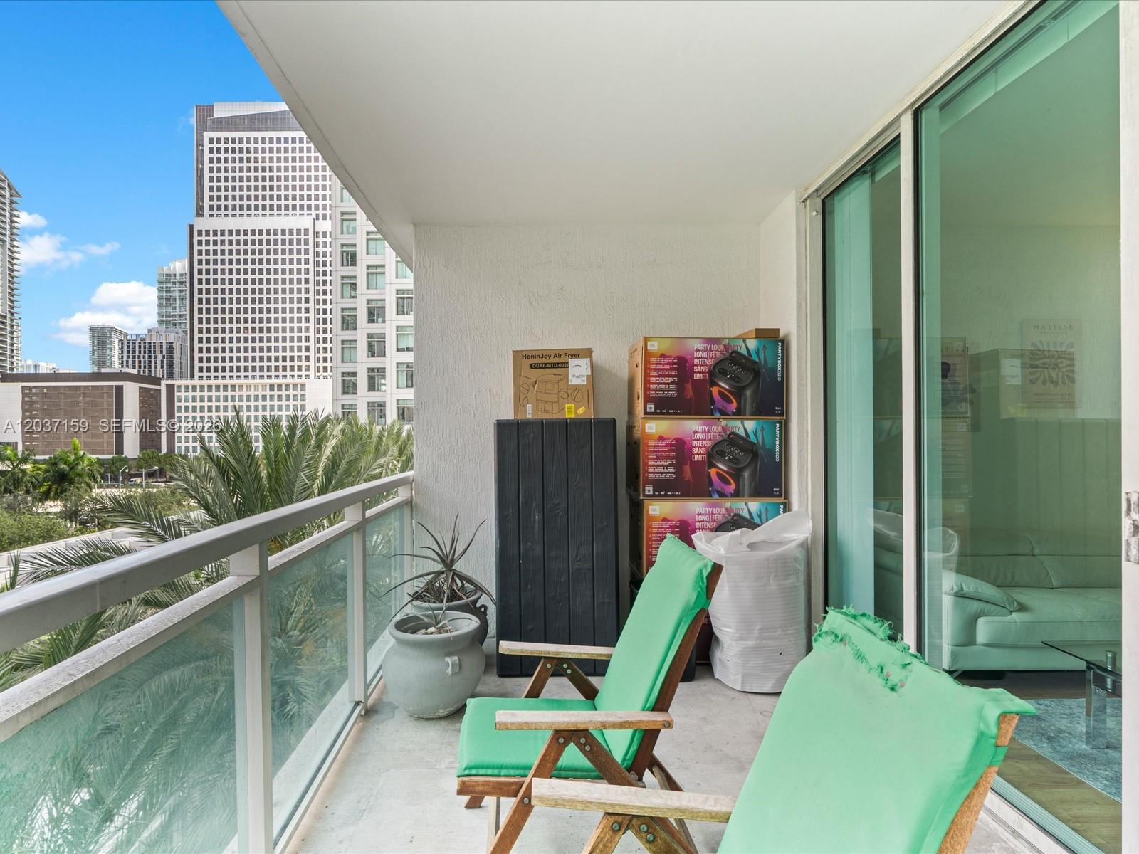 950 Brickell Bay Dr # 501