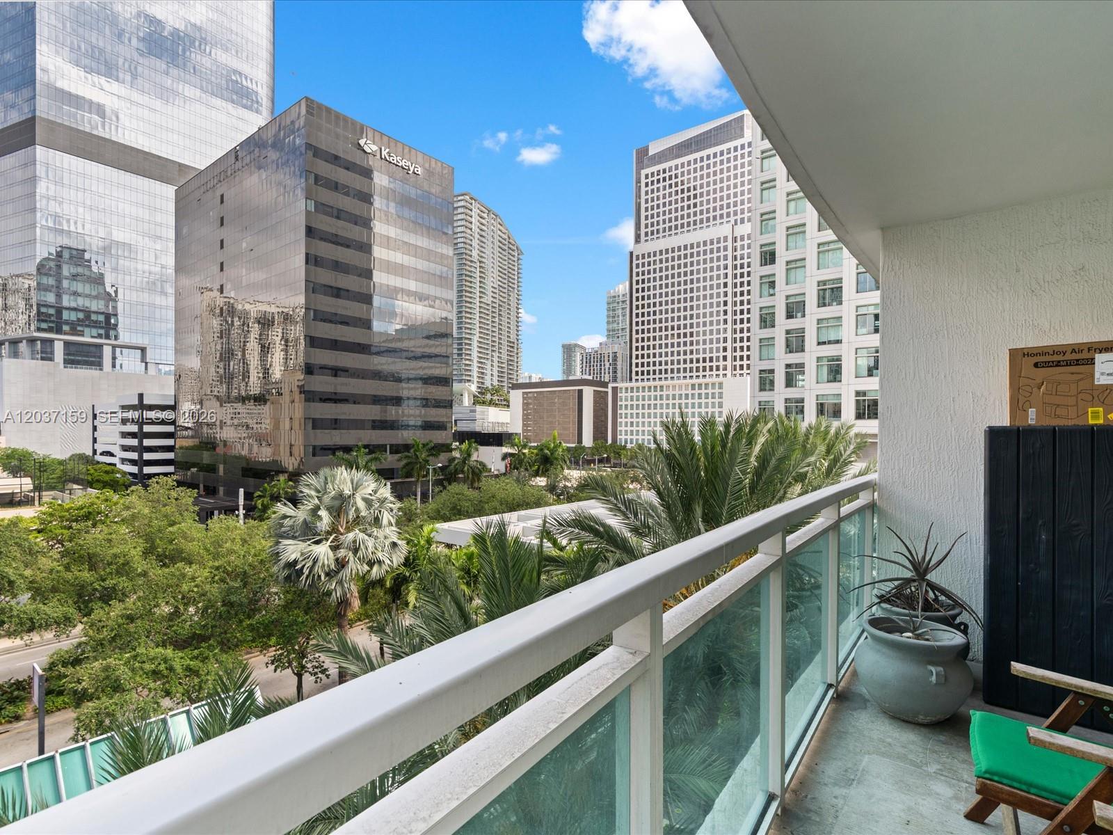 950 Brickell Bay Dr # 501