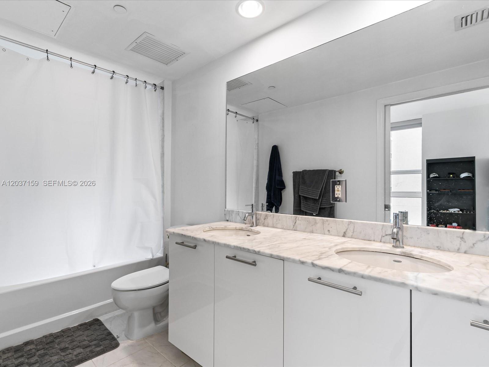 950 Brickell Bay Dr # 501