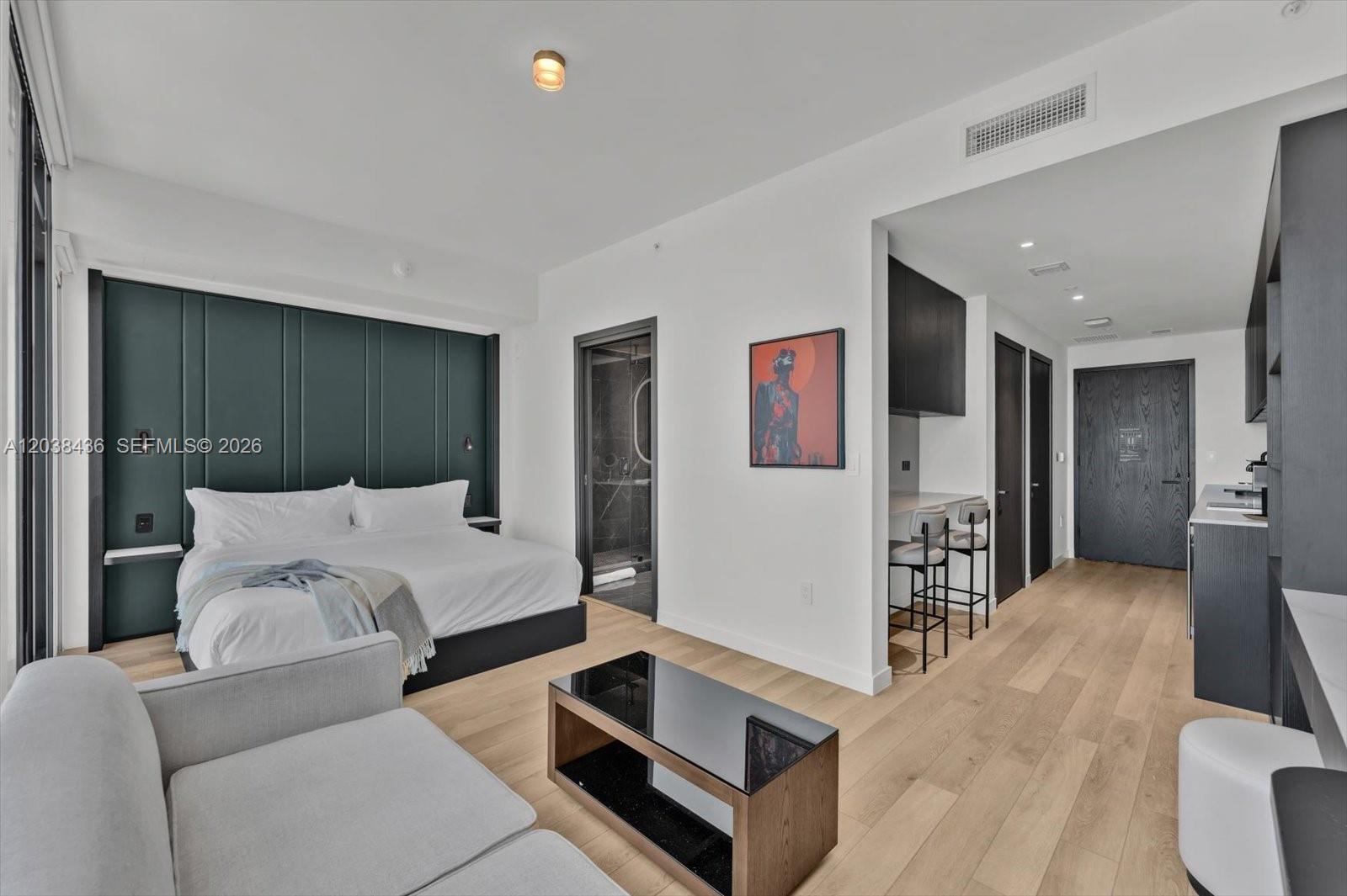 20 NE 11th St # 3105
