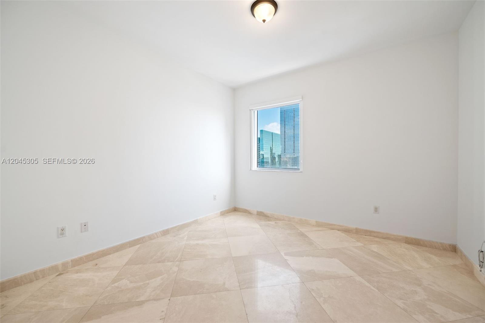 1050 Brickell Ave # 3314