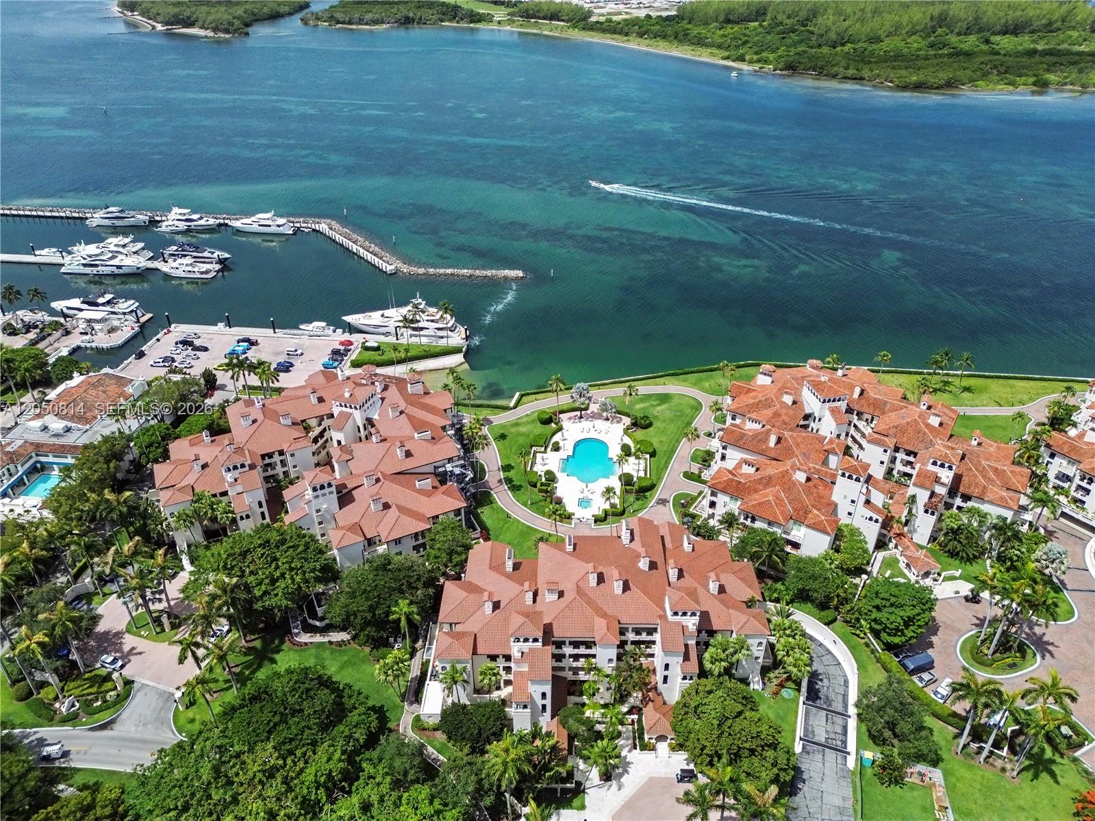 2124 Fisher Island Dr # 2124