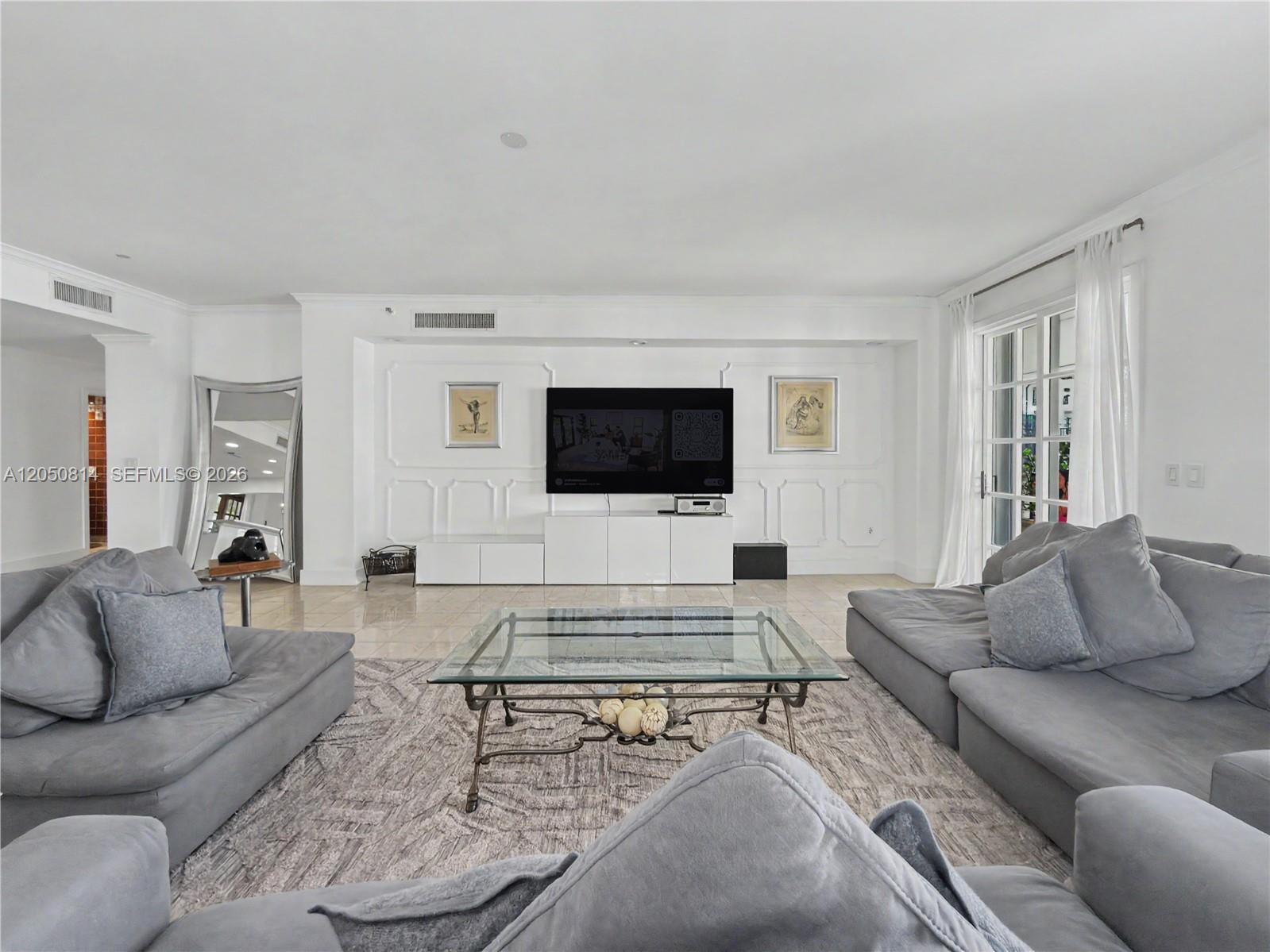 2124 Fisher Island Dr # 2124