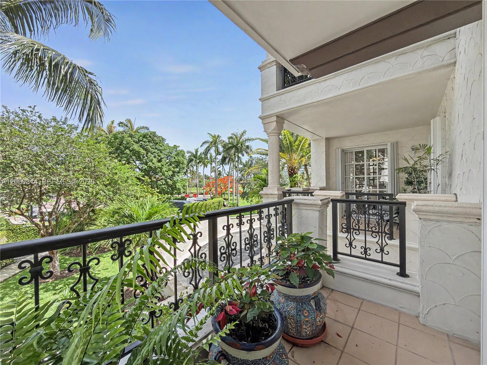 2124 Fisher Island Dr # 2124