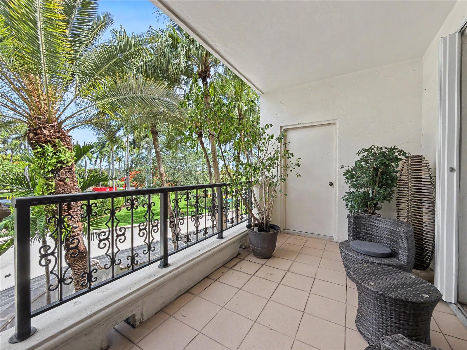 2124 Fisher Island Dr # 2124