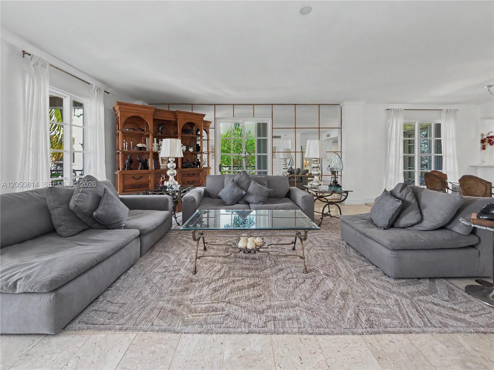 2124 Fisher Island Dr # 2124