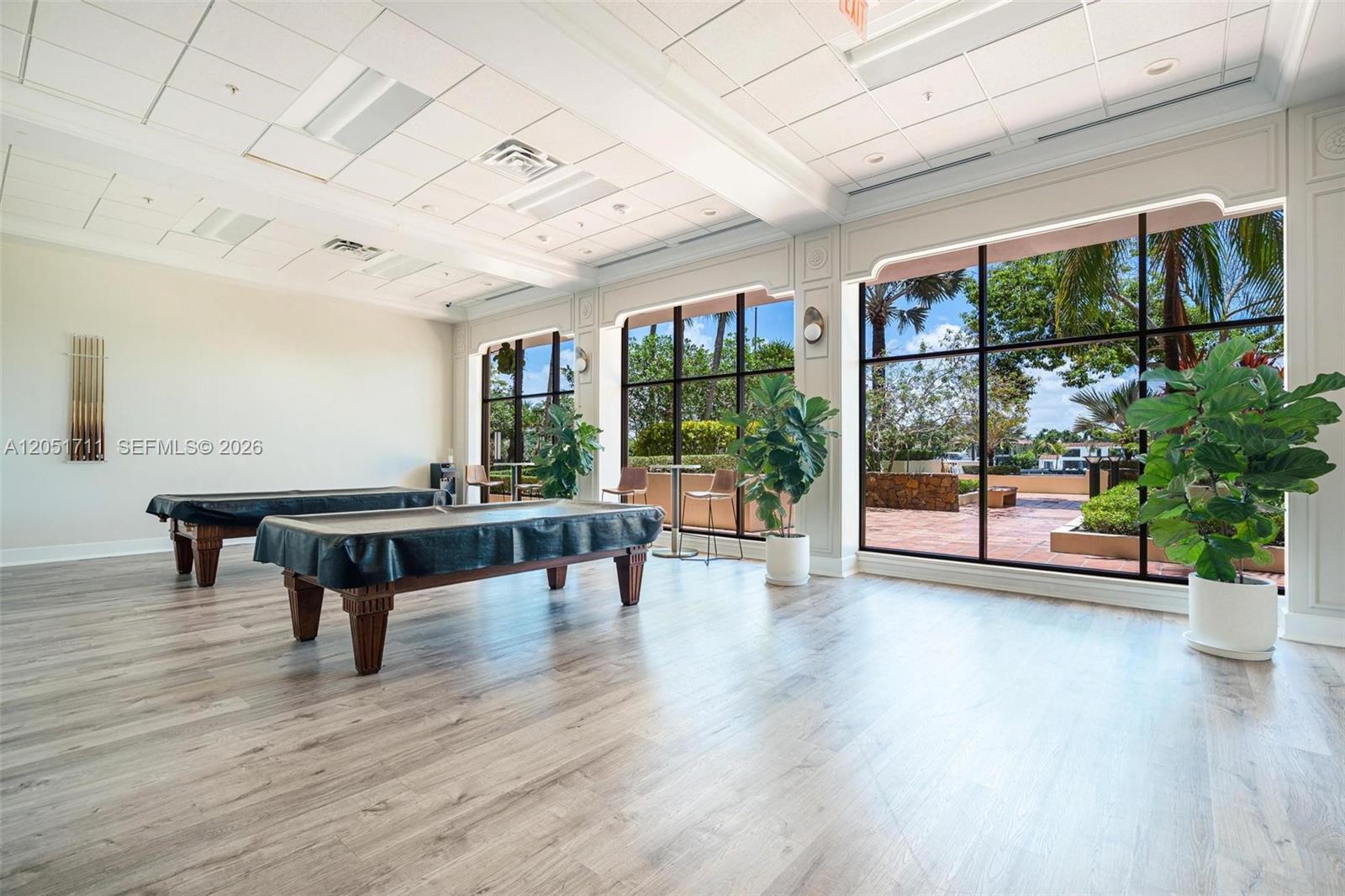5600 Collins Ave # 7J