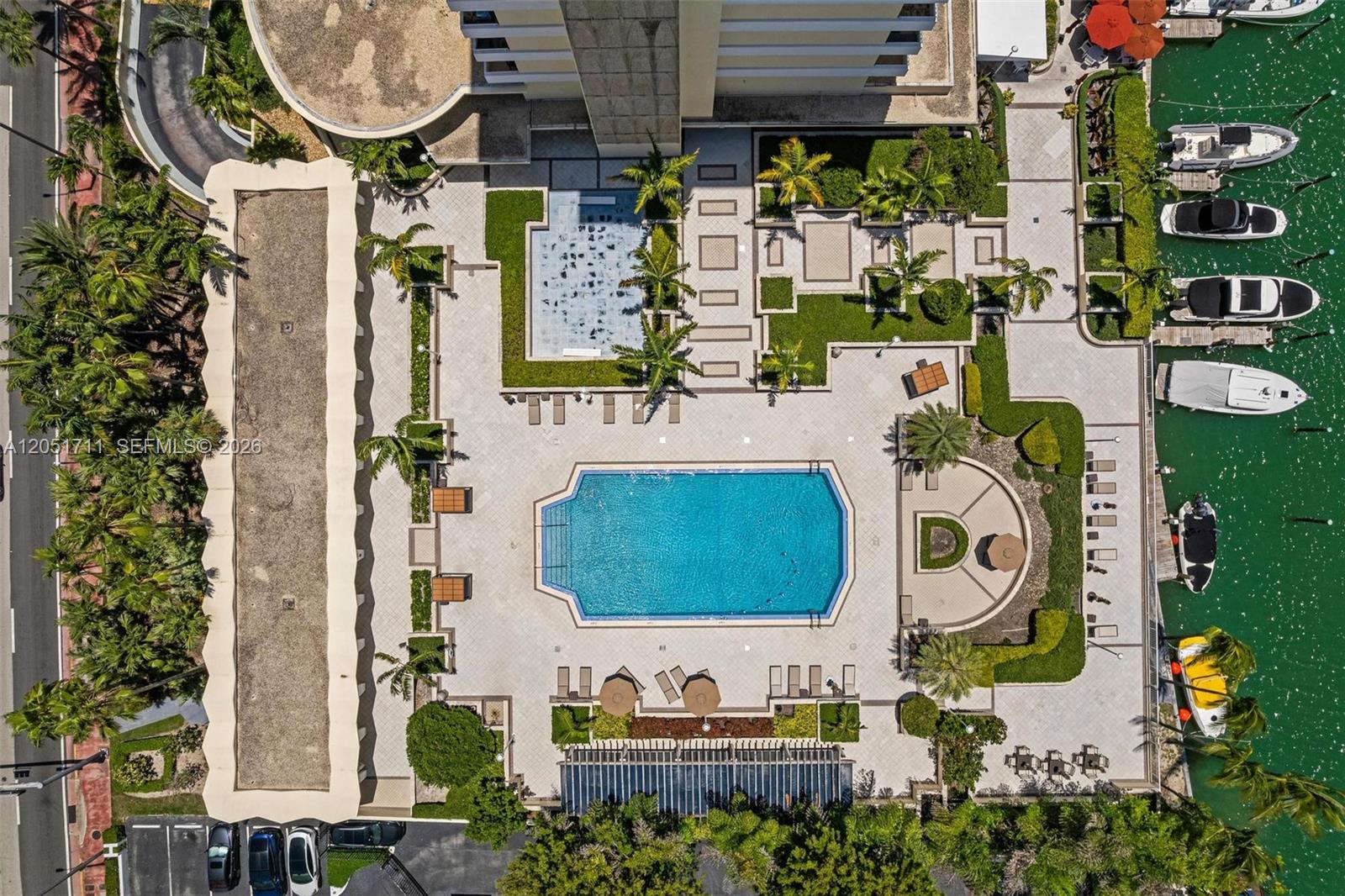 5600 Collins Ave # 7J