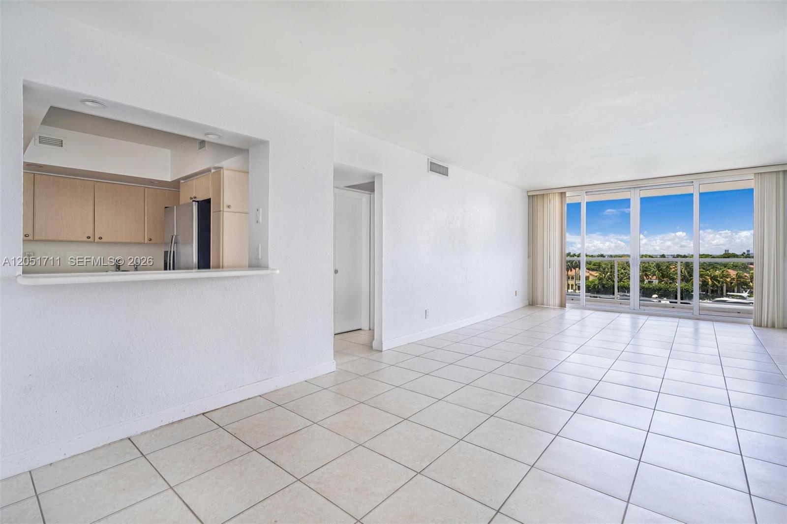 5600 Collins Ave # 7J