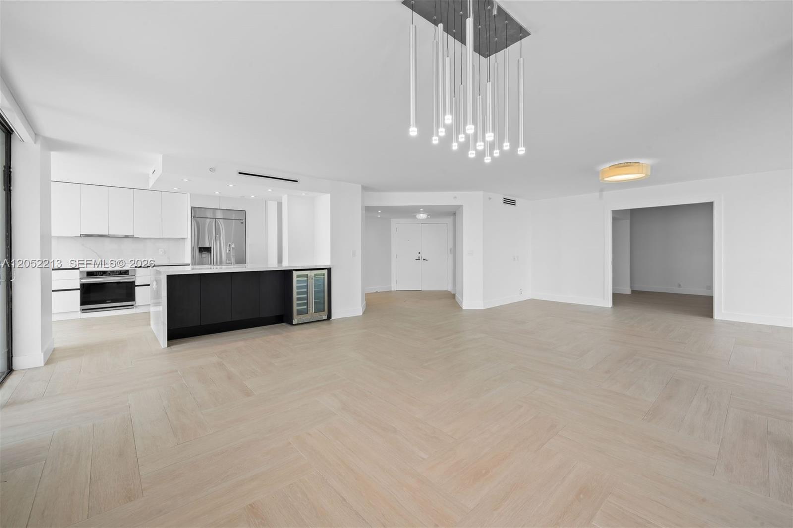 520 Brickell Key Dr # A1206