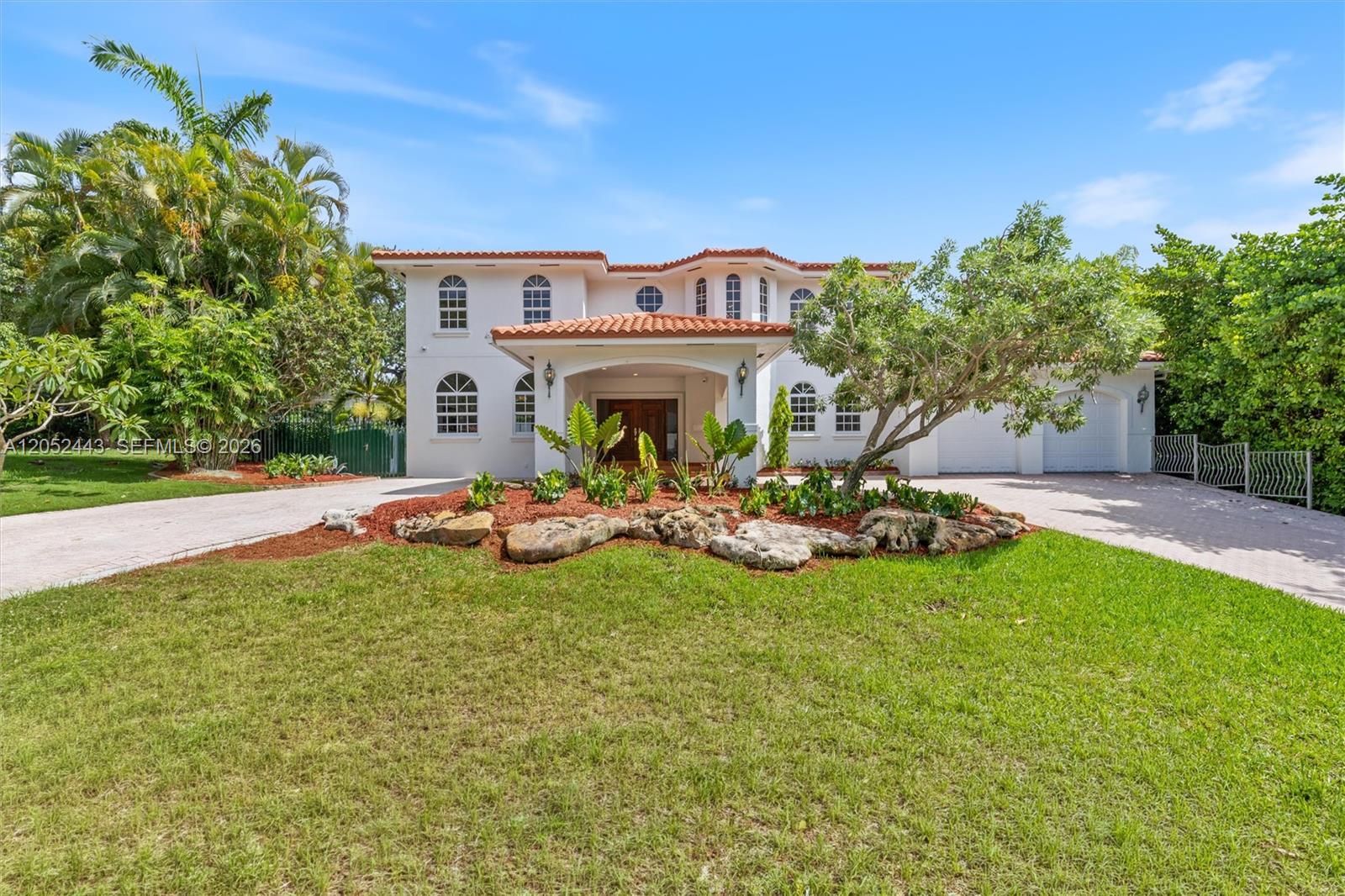 145 W Sunrise Ave