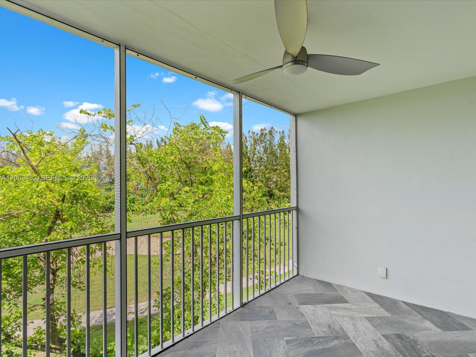 3150 N Palm Aire Dr # 406