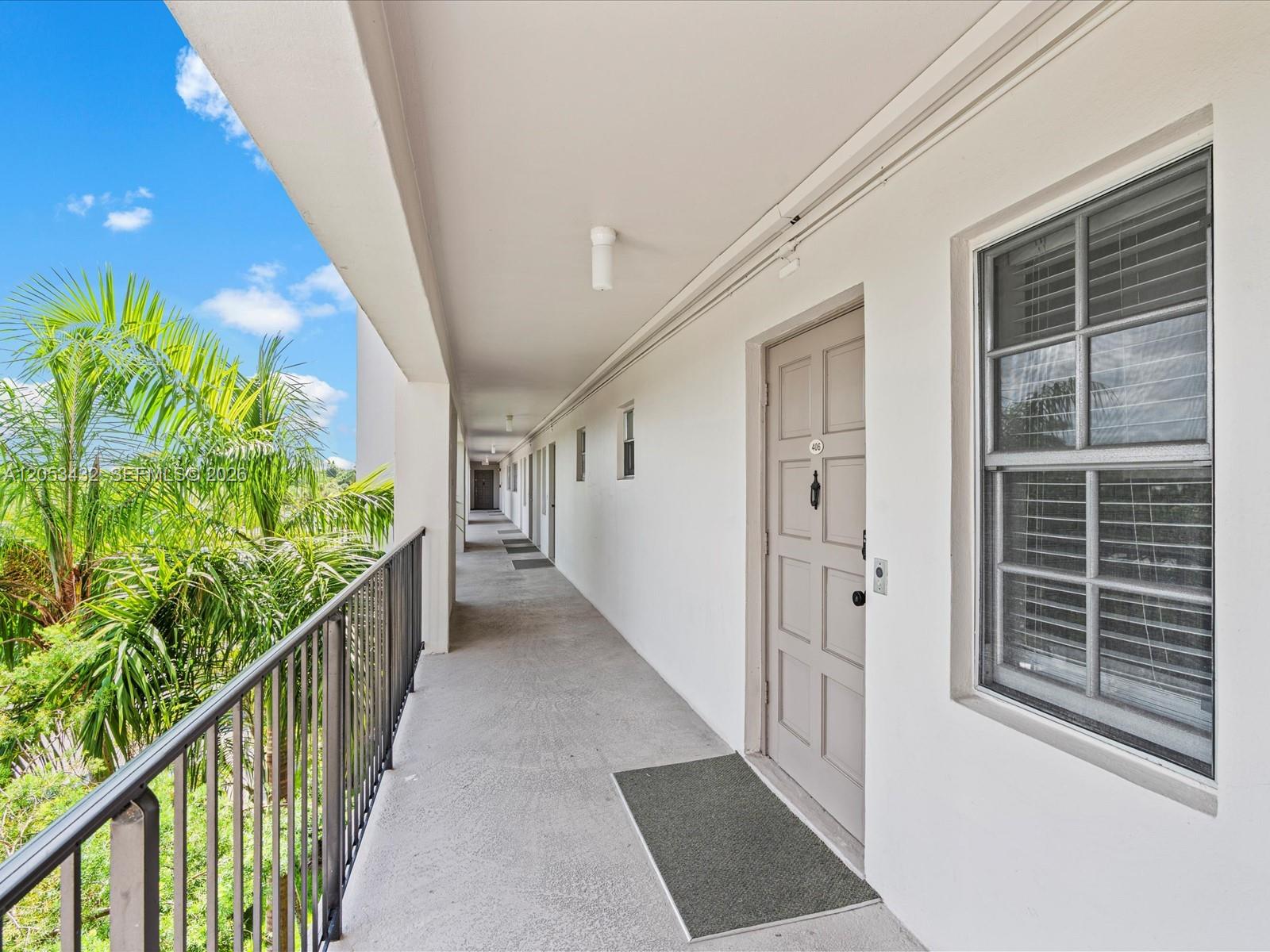 3150 N Palm Aire Dr # 406