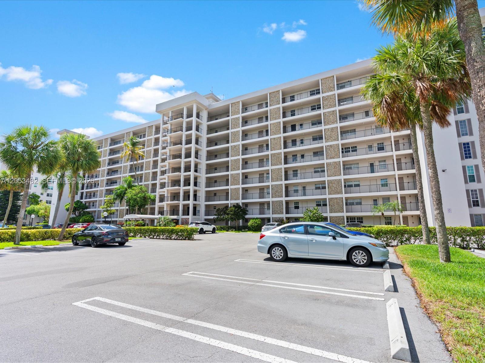 3150 N Palm Aire Dr # 406