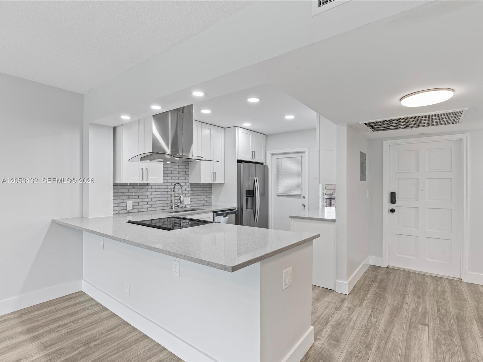 3150 N Palm Aire Dr # 406