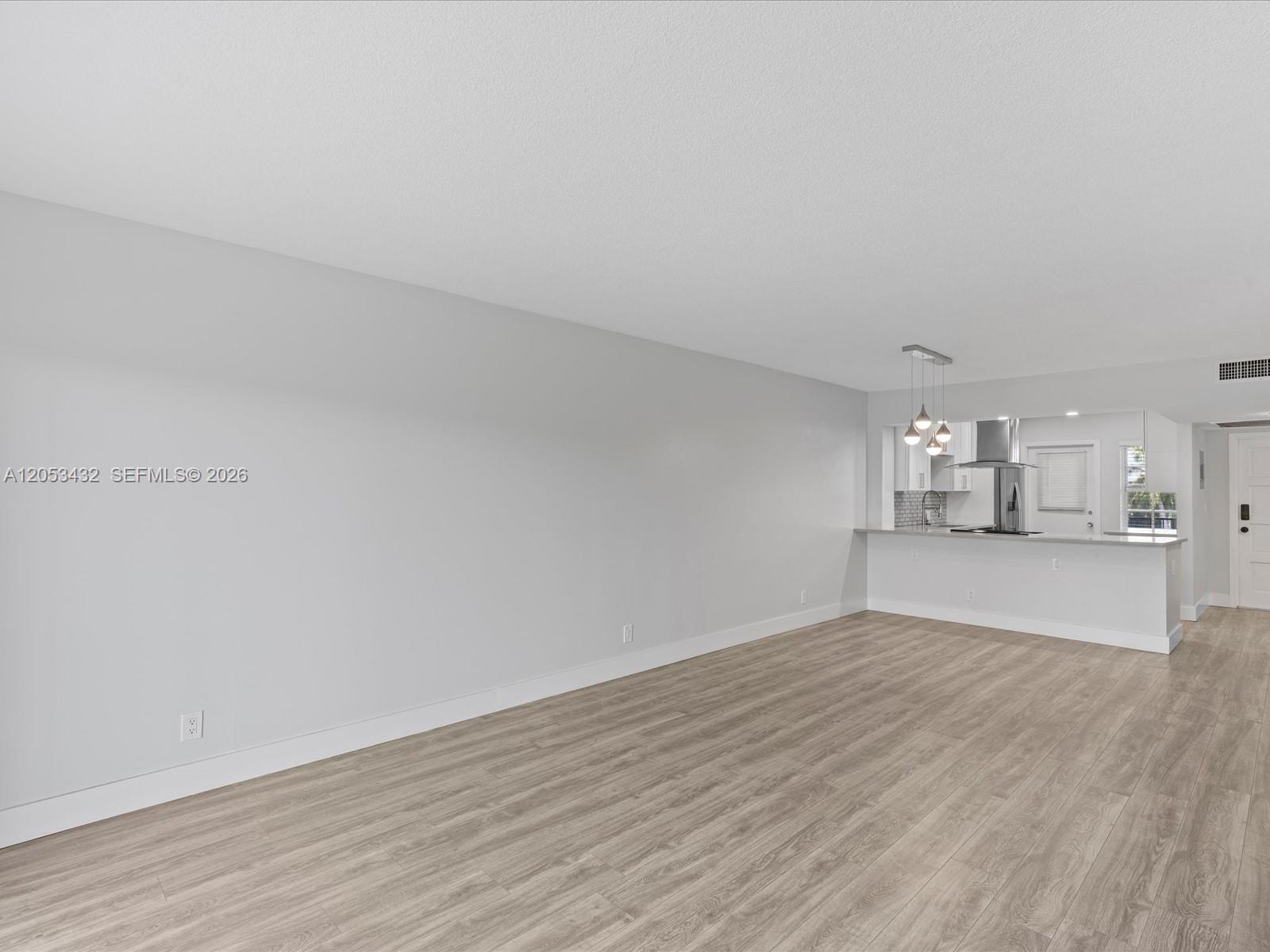 3150 N Palm Aire Dr # 406