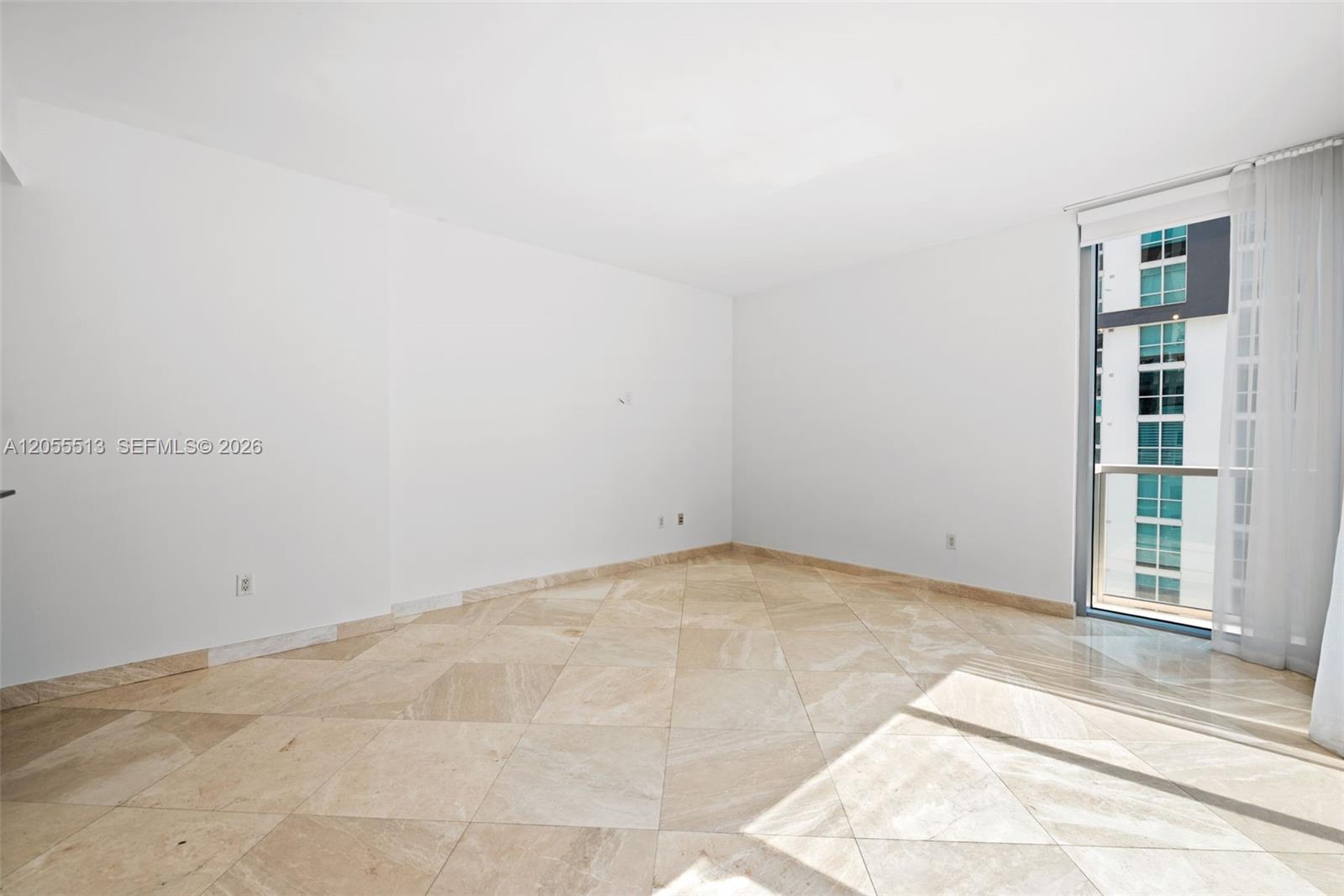 1050 Brickell Ave # 3314