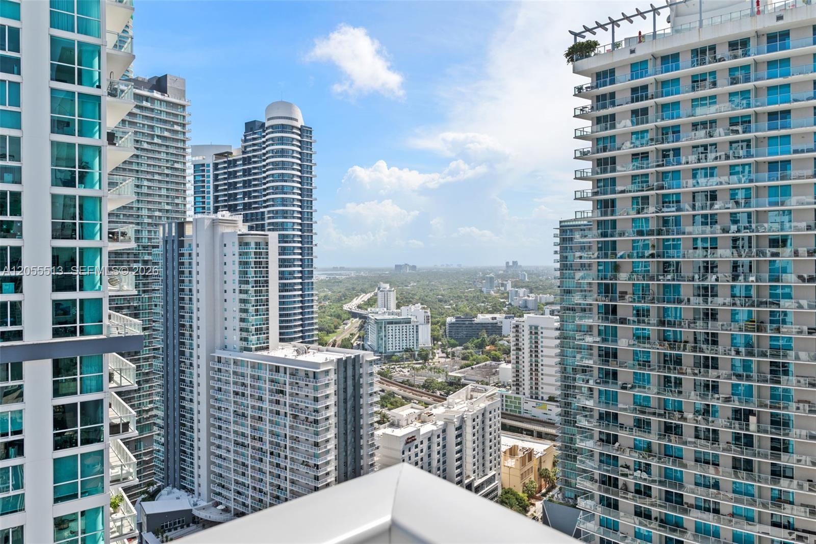 1050 Brickell Ave # 3314