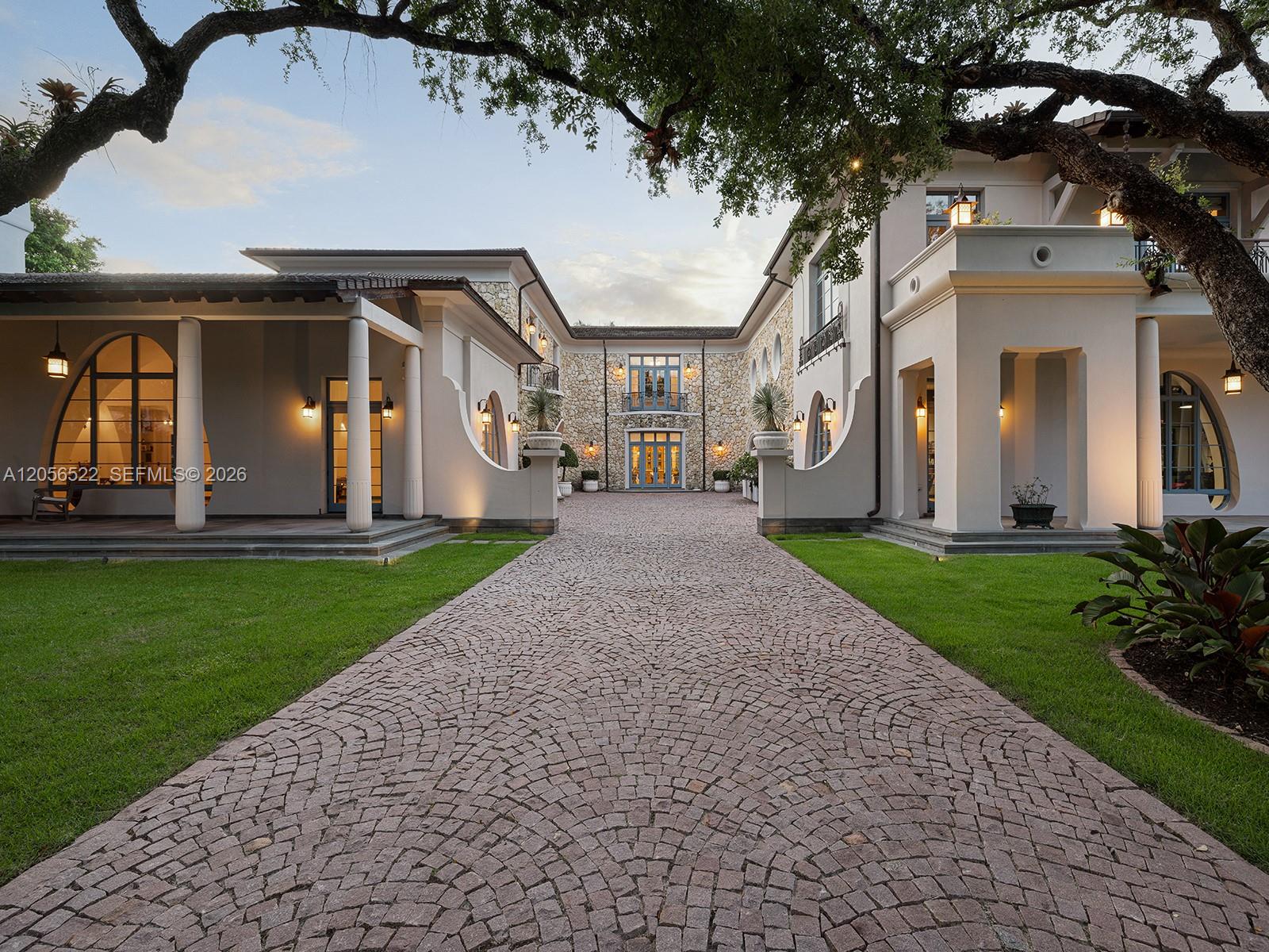 5771 SW 94th St
